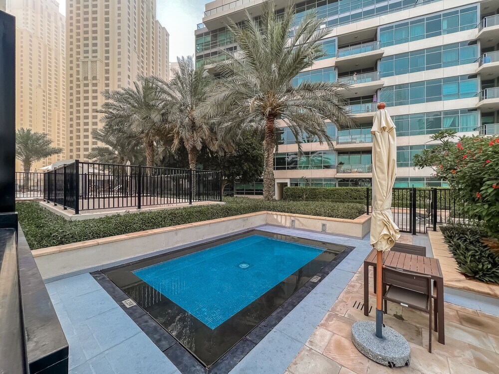 Дубай: Luton Vacation Homes Marina Quays Towers, Dubai Marina, Dubai