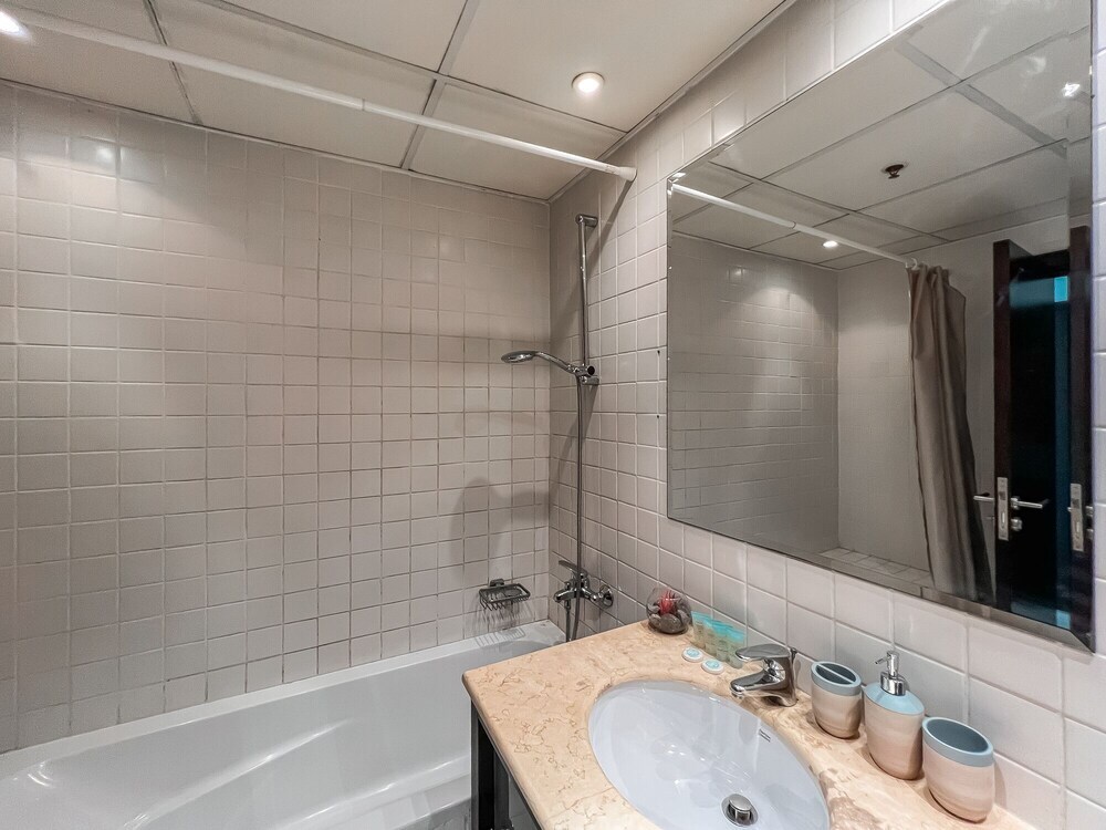 Дубай: Luton Vacation Homes Marina Quays Towers, Dubai Marina, Dubai