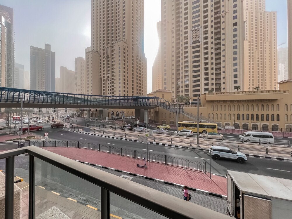 Дубай: Luton Vacation Homes Marina Quays Towers, Dubai Marina, Dubai