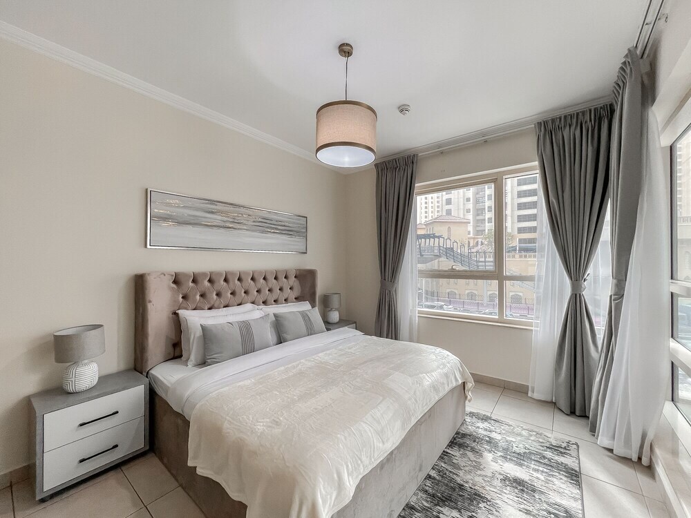 Дубай: Luton Vacation Homes Marina Quays Towers, Dubai Marina, Dubai