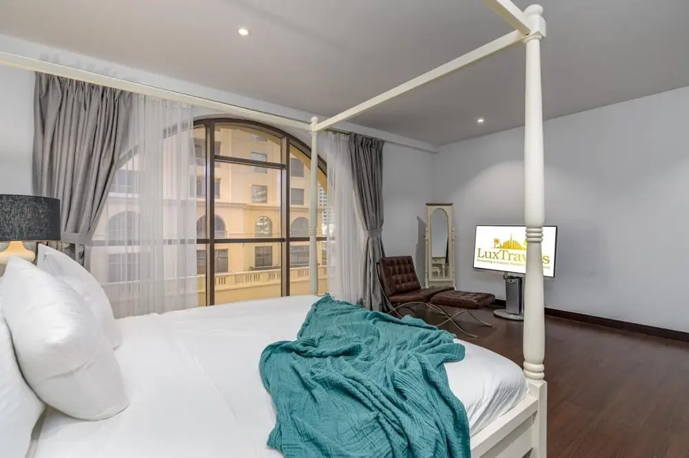 Дубай: Duplex 4BR J B R Architectural Triumphs Beach, Dubai