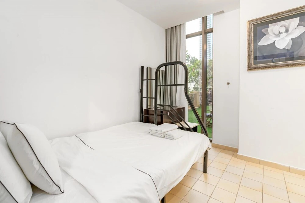 Дубай: Duplex 4BR J B R Architectural Triumphs Beach, Dubai