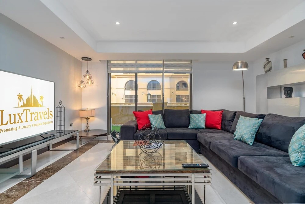 Дубай: Duplex 4BR J B R Architectural Triumphs Beach, Dubai
