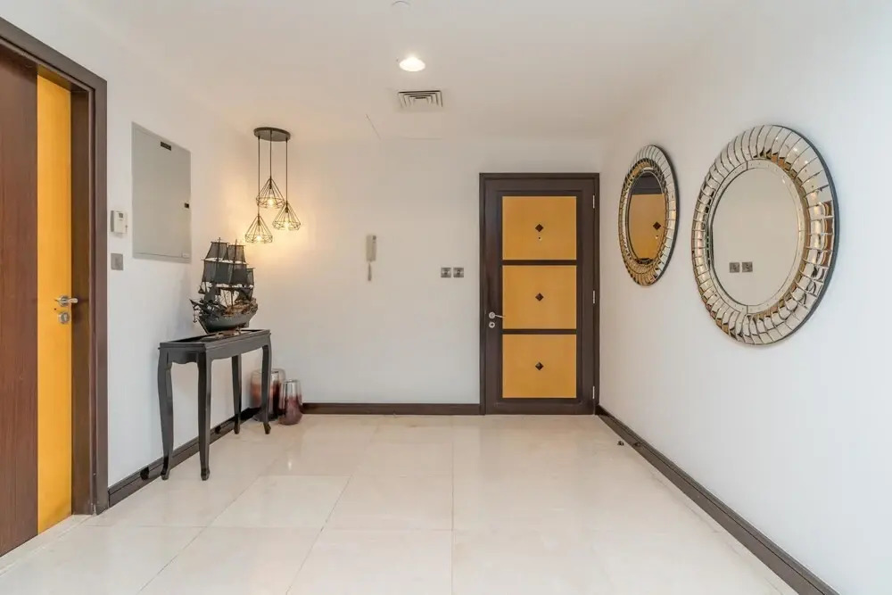Дубай: Duplex 4BR J B R Architectural Triumphs Beach, Dubai