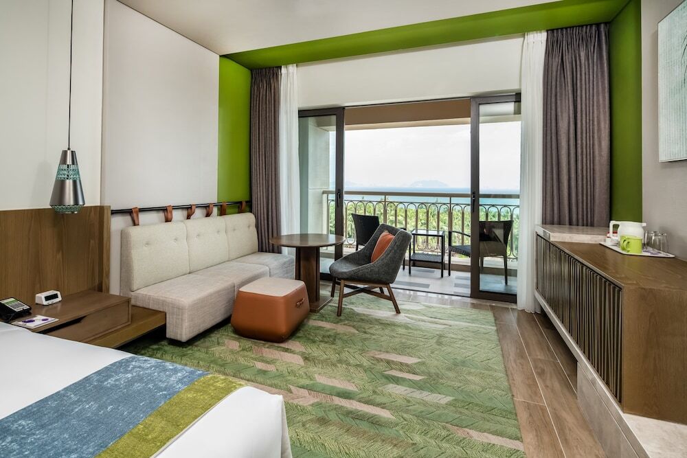 Санья: Holiday Inn Hotel and Suites Sanya Yalong Bay, an IHG Hotel