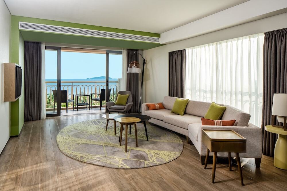 Санья: Holiday Inn Hotel and Suites Sanya Yalong Bay, an IHG Hotel