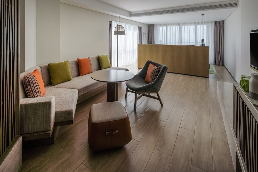 Санья: Holiday Inn Hotel and Suites Sanya Yalong Bay, an IHG Hotel