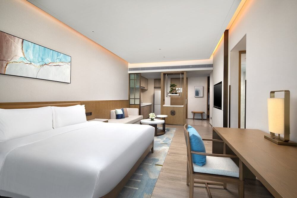 Санья: Holiday Inn Hotel and Suites Sanya Yalong Bay, an IHG Hotel