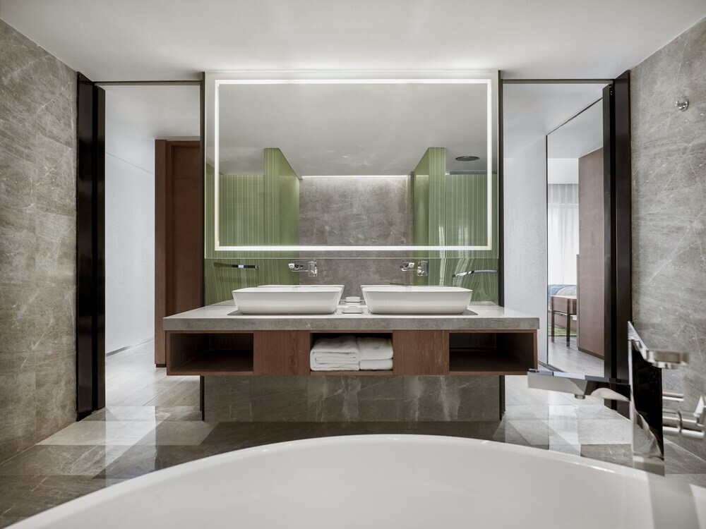 Санья: Holiday Inn Hotel and Suites Sanya Yalong Bay, an IHG Hotel