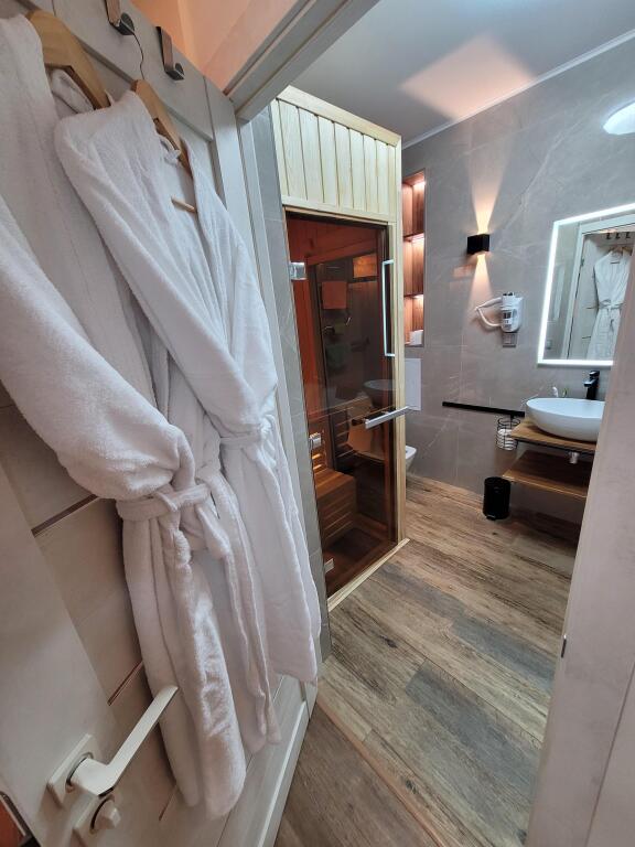 Красноярск: Квартира Spa Loft с сауной и джакузи в жк Scandis