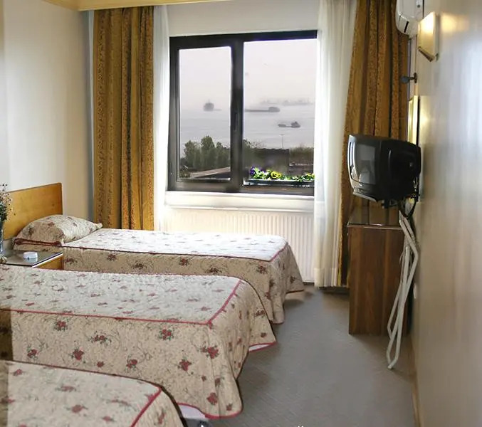 Тургутрейс: Ant Hotel