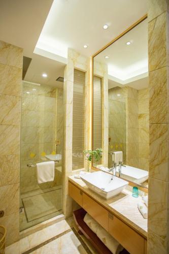 Уси: JinLing Hotel SanFangXiang