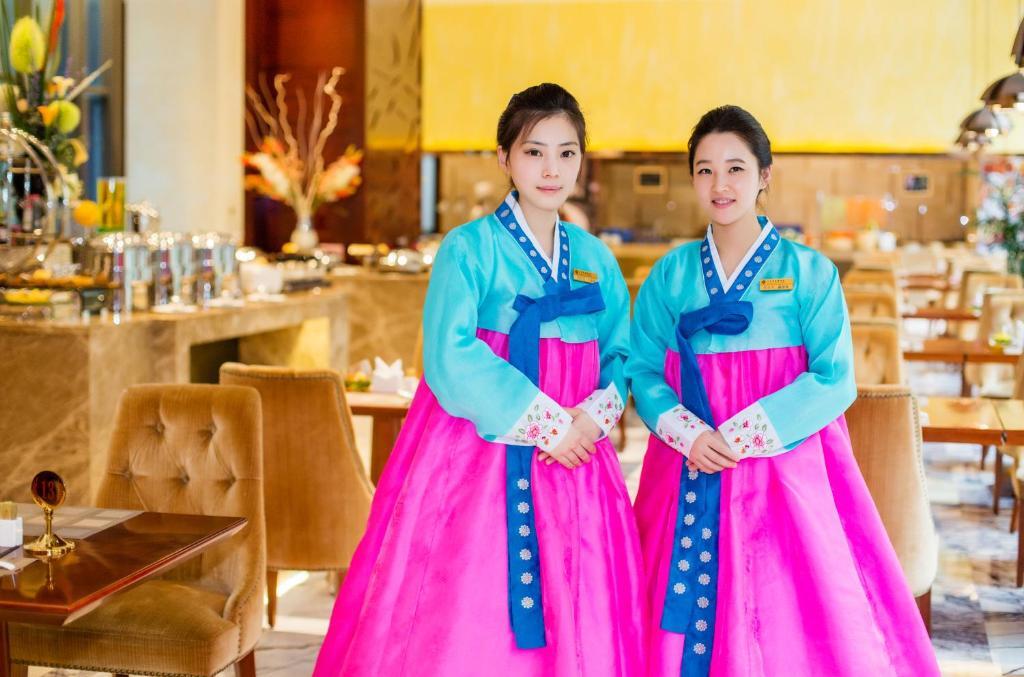 Уси: JinLing Hotel SanFangXiang