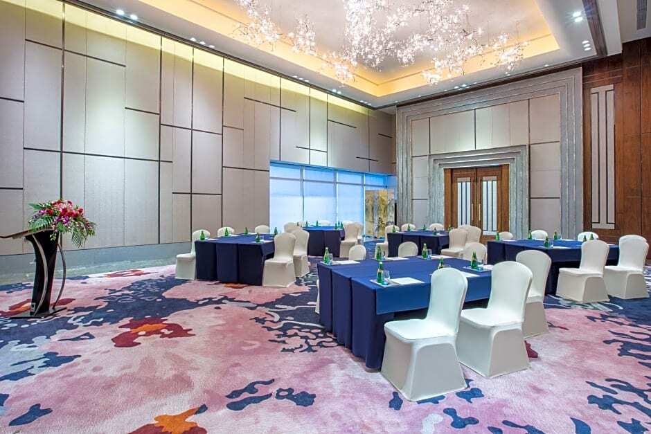 Хуаншань: Crowne Plaza Huangshan Taiping Lake