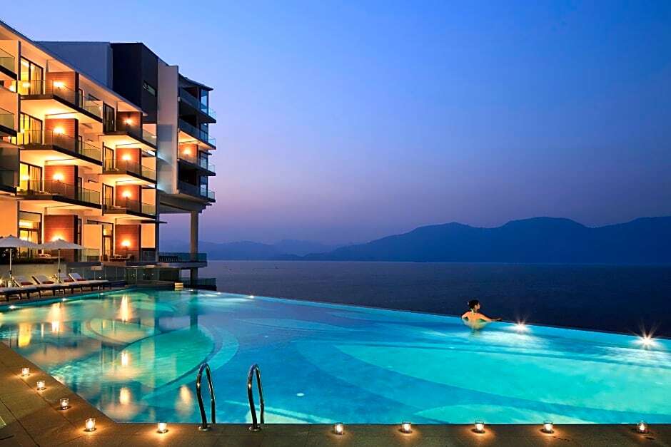 Хуаншань: Crowne Plaza Huangshan Taiping Lake
