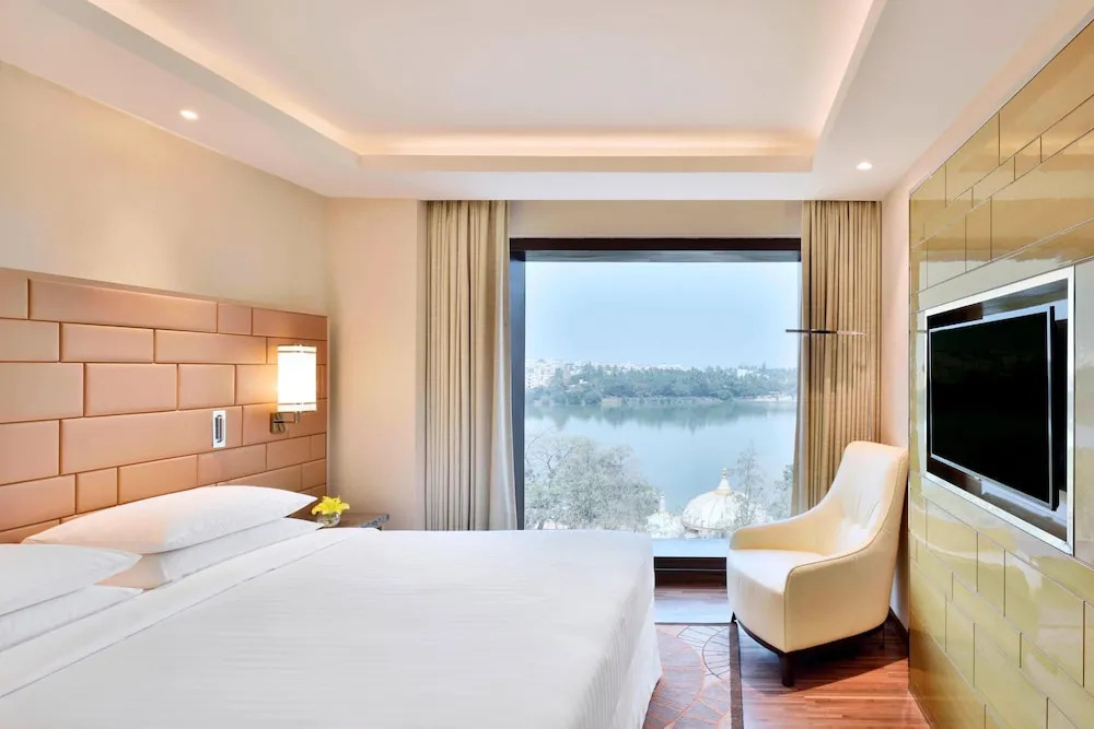 Бангалор: Courtyard Bengaluru Hebbal