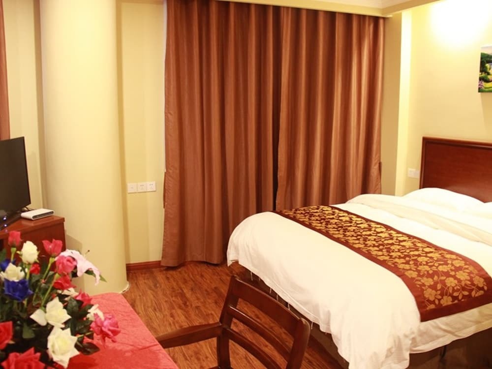 Чжэньцзян: GreenTree Inn Zhenjiang Danyang Wanshan Park Express Hotel