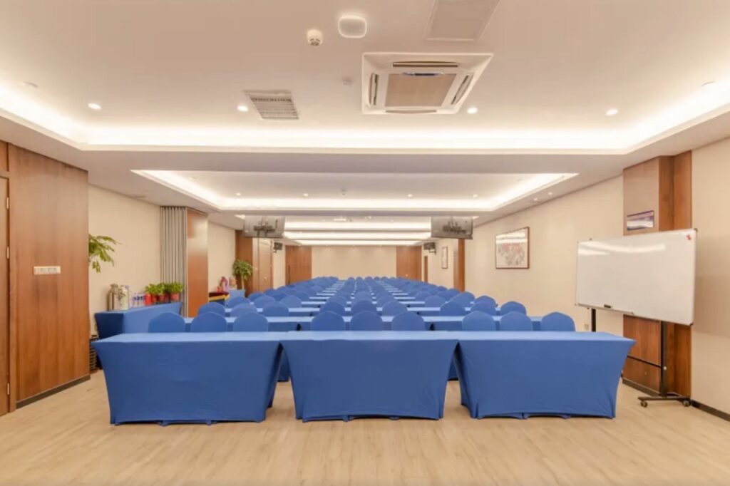 Хэфэй: Gem Hefei Binhu New Area Jiulianwei Metro Station Hotel