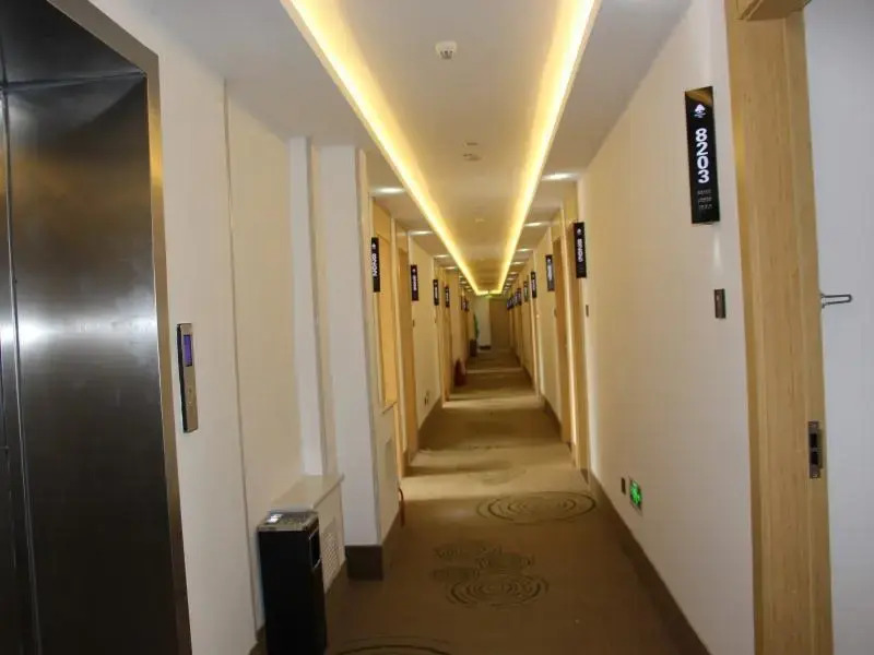 Лянфан: GreenTree Inn Langfang Dachang Film City Express Hotel