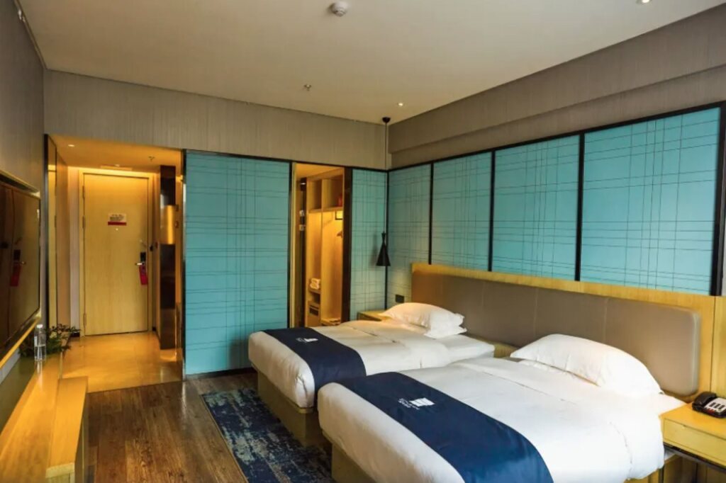 Миян: Echarm Hotel (Mile)