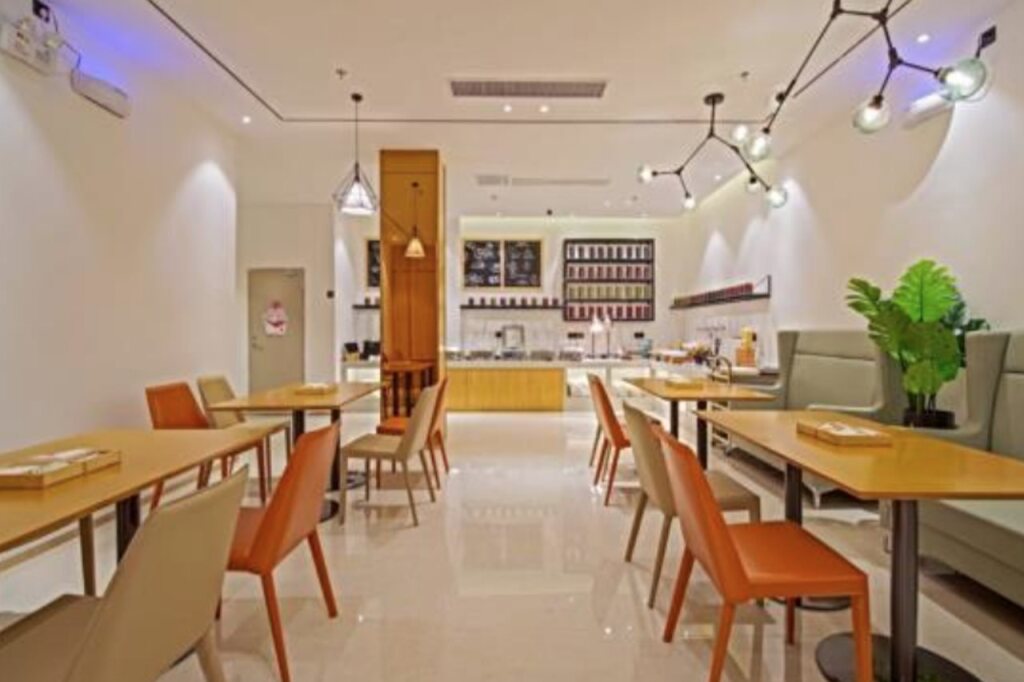Чжаоцин: City Comfort Inn (Zhaoqing Sihui Times Square)