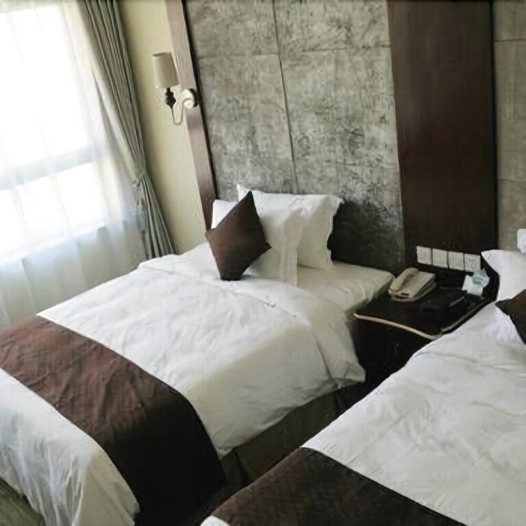 Яньань: Tang Dynasty Hotel