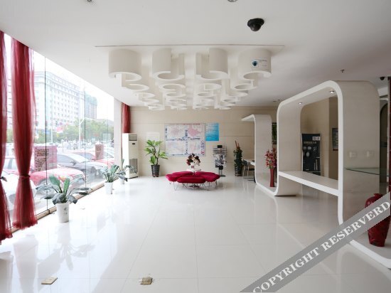 Баотоу: Super 8 Hotel Baotou Bayantala Xi Da Jie