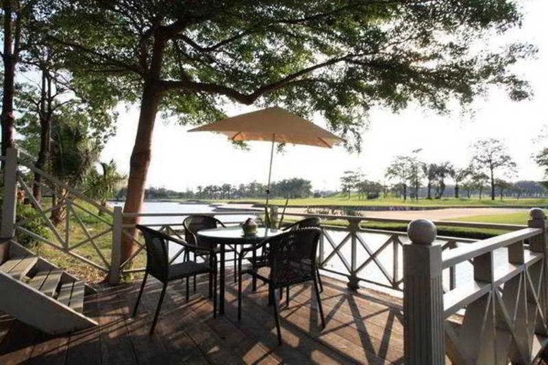 Бангкок: Summit Windmill Golf Residence