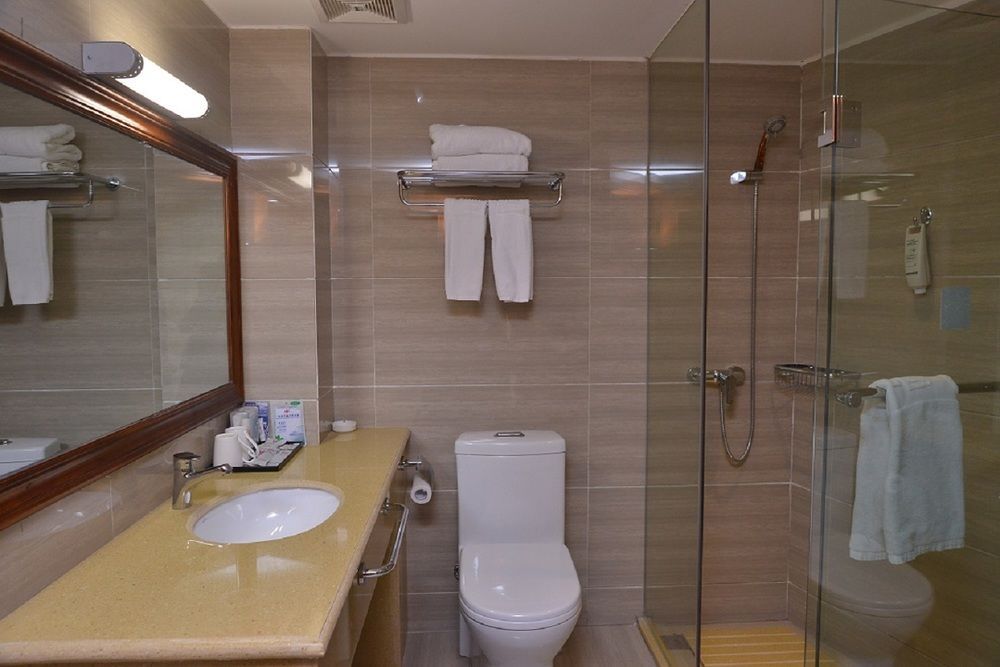 Чунцин: Ibis Chongqing Ranjiaba