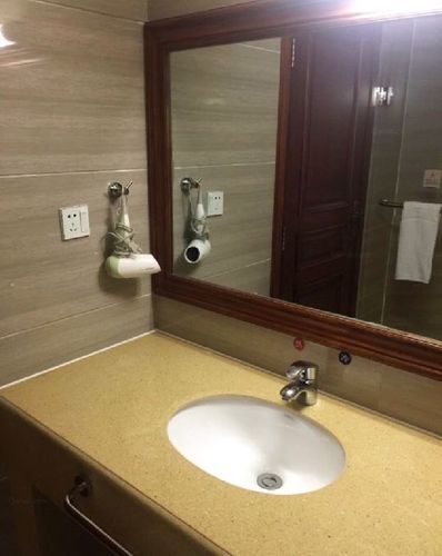 Чунцин: Ibis Chongqing Ranjiaba