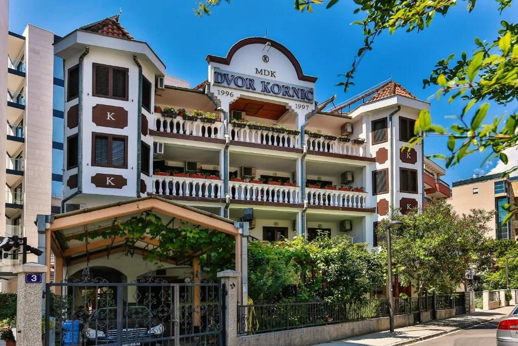 Будва: Villa Dvor Kornic
