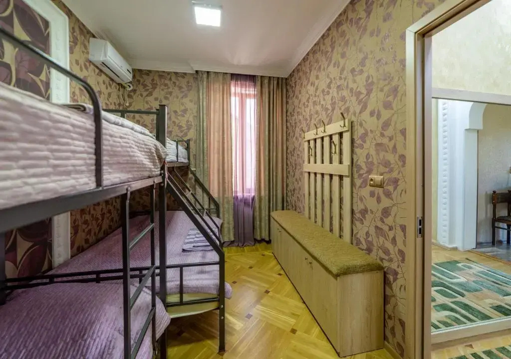 Гори: Tsera Hostel