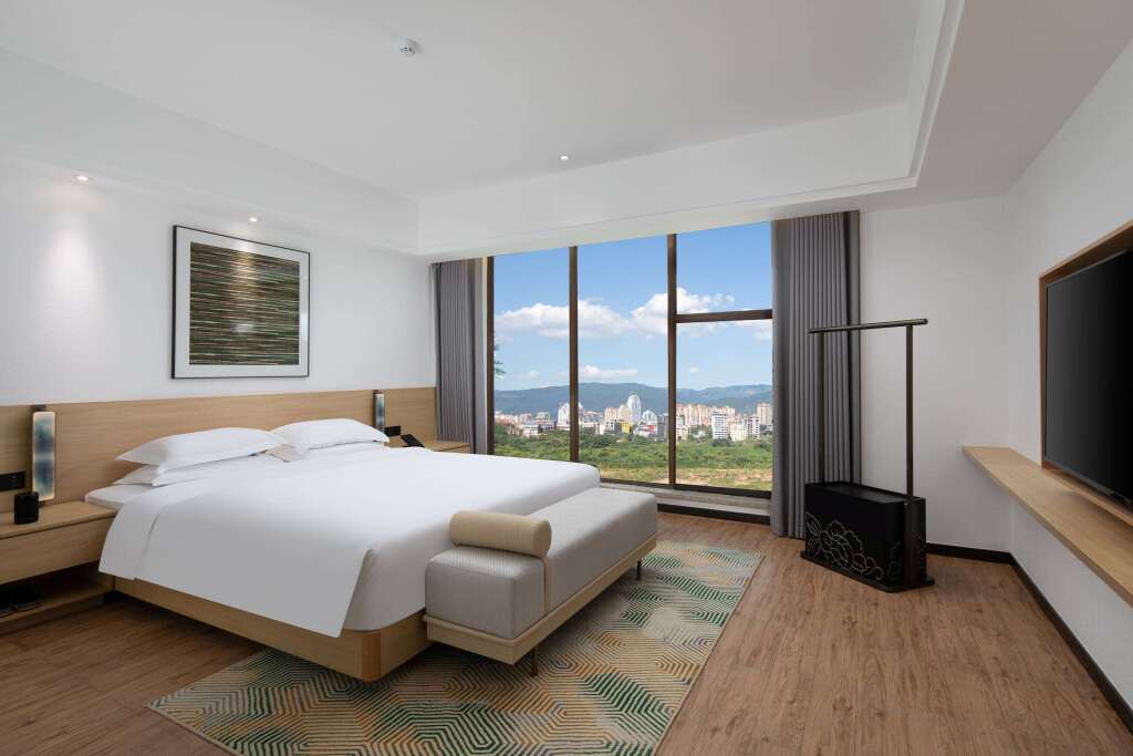 Цзинхун: Microtel By Wyndham Xishuangbanna City Center