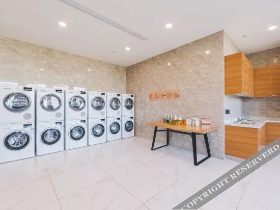 Сучжоу: North Station of Suzhou high speed railway Xiangcheng Avenue Yaduo Hotel