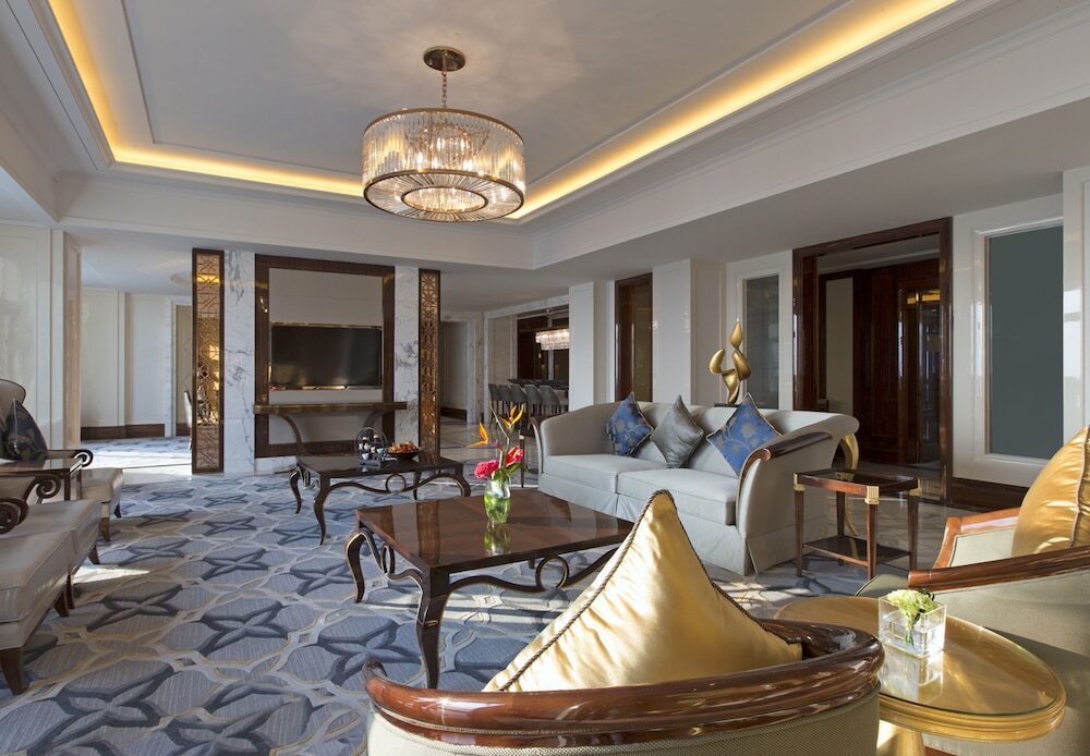 Ухань: Sheraton Grand Wuhan Hankou Hotel
