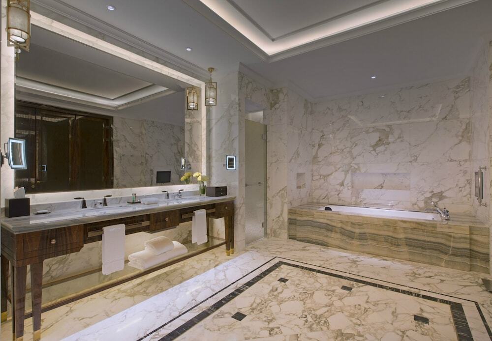 Ухань: Sheraton Grand Wuhan Hankou Hotel