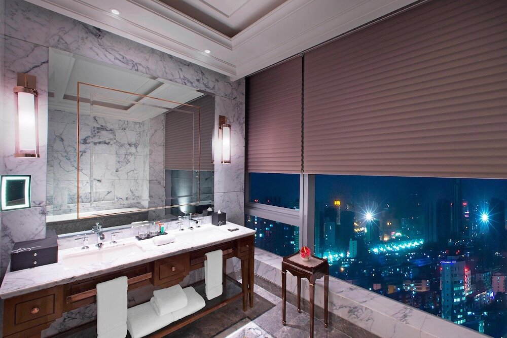 Ухань: Sheraton Grand Wuhan Hankou Hotel