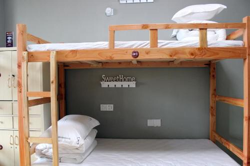 Шаоян: Liang Shan Youth Hostel