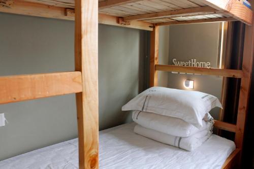 Шаоян: Liang Shan Youth Hostel