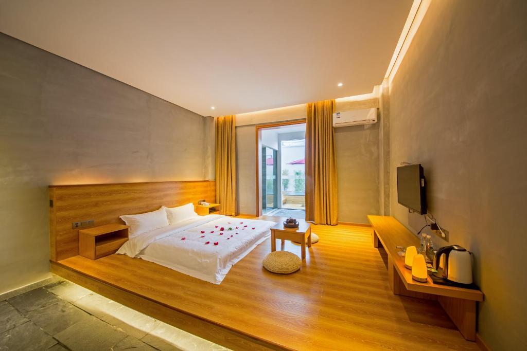 Хойчжоу: Huidong Baipenzhu Hotspring Holiday Resort