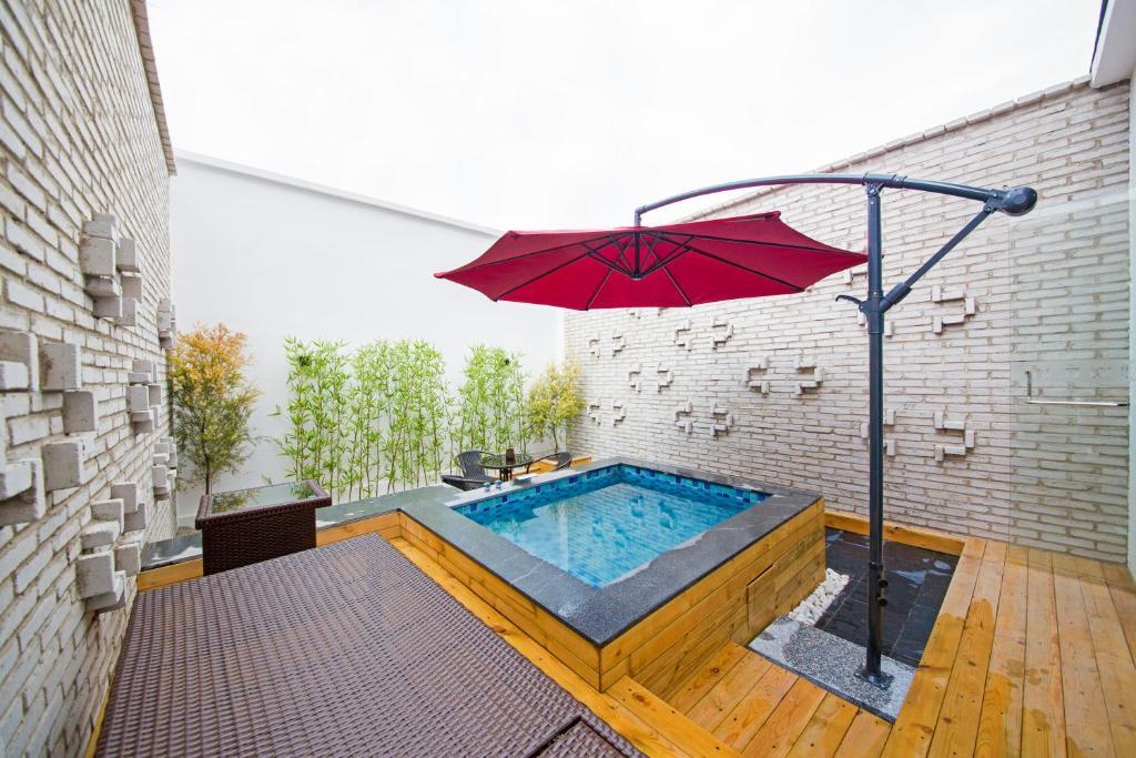 Хойчжоу: Huidong Baipenzhu Hotspring Holiday Resort