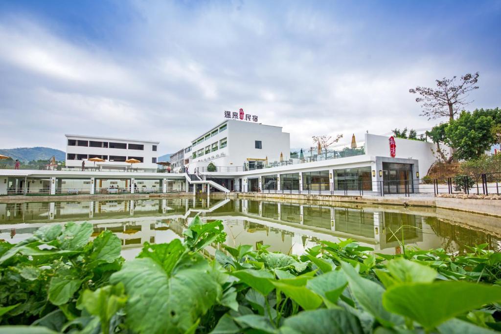 Хойчжоу: Huidong Baipenzhu Hotspring Holiday Resort