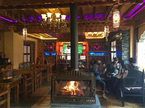 Кандин: AKDB Hotel