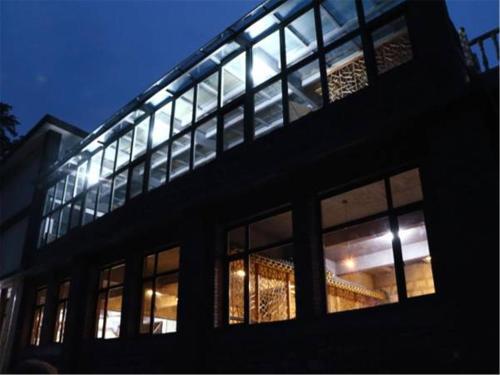 Чэндэ: Yijie Hotel Xinglong Taoyuan Siji Branch