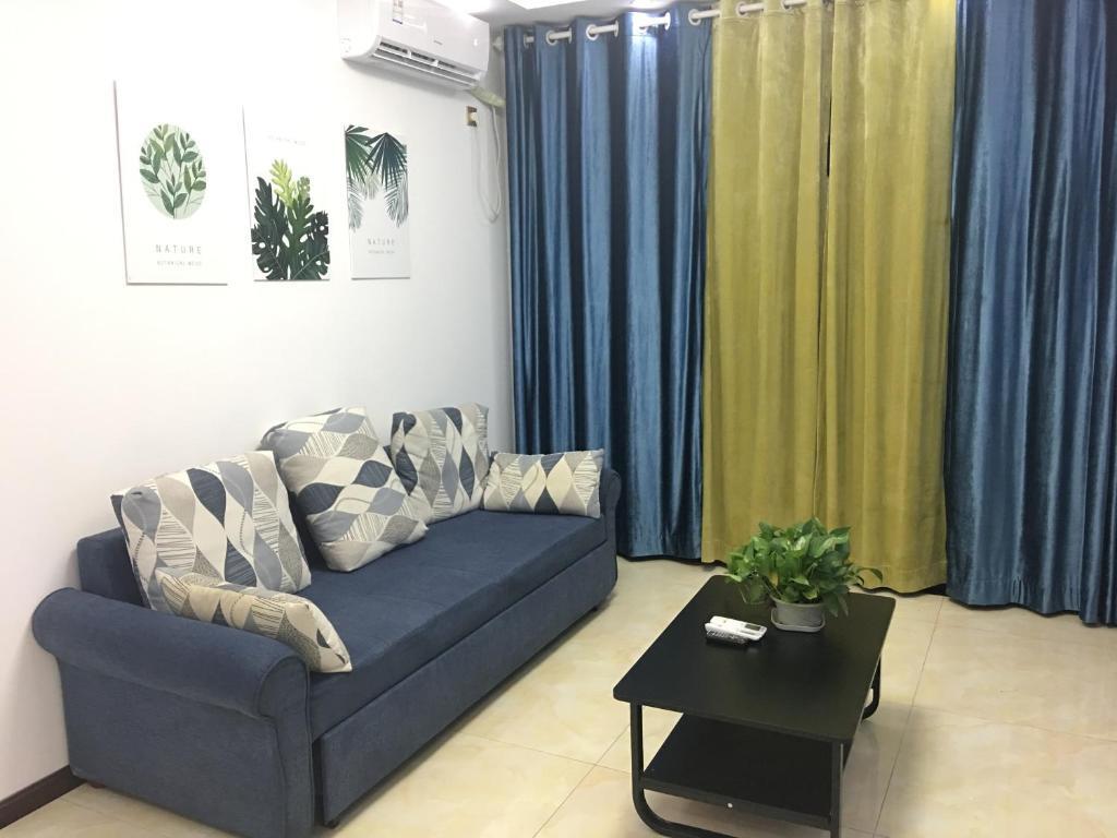 Чунцин: Jiefangbei Baobao Yueyue Apartment