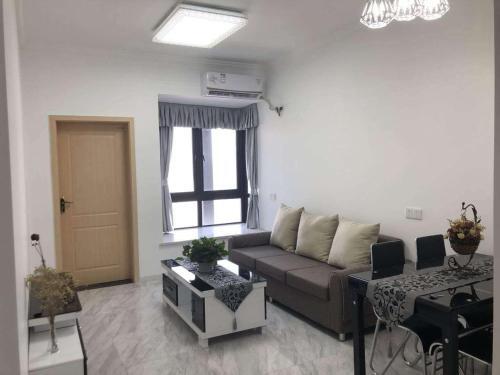 Чунцин: Jiefangbei Baobao Yueyue Apartment