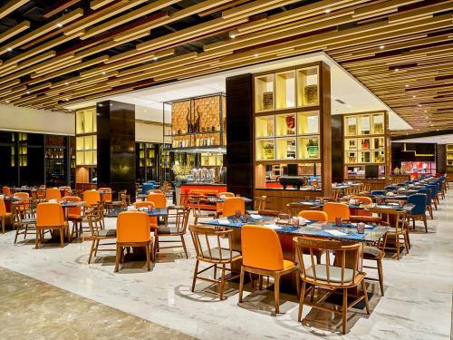 Хойчжоу: Dusit Thani Shuangyue Bay Resort Huizhou