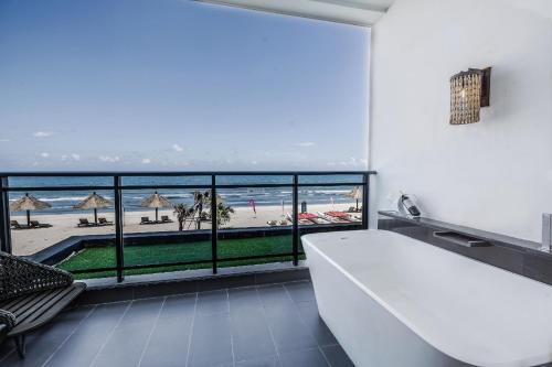 Хойчжоу: Dusit Thani Shuangyue Bay Resort Huizhou