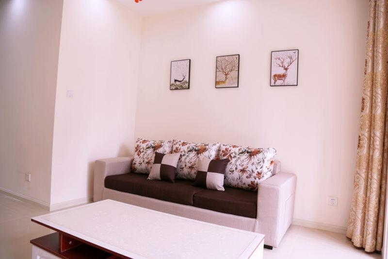 Цзинхун: Western-Style Garden Apartment Hotel