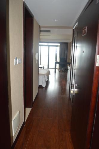 Чжоушань: Lao Cuo Zhai Ren Apartment